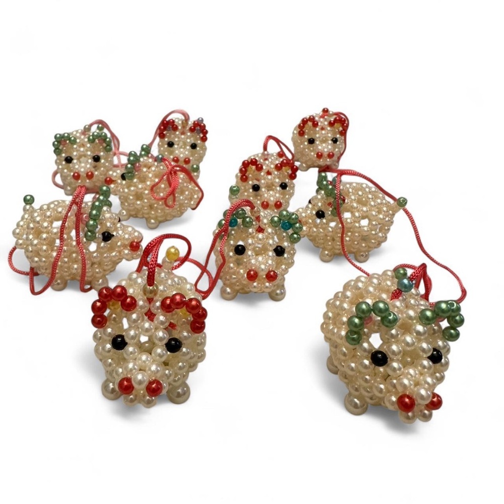 🎄 Christmas Pig Pearl Ornaments – 10 Pack (Handmade)